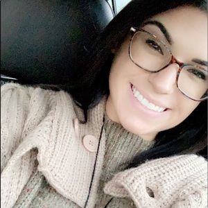 Meet your Posher, Courtney